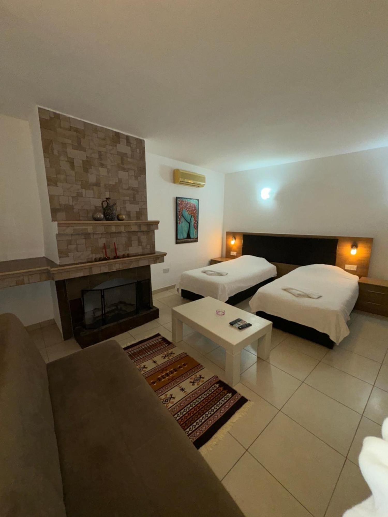 Betul Guest House Famagouste Extérieur photo